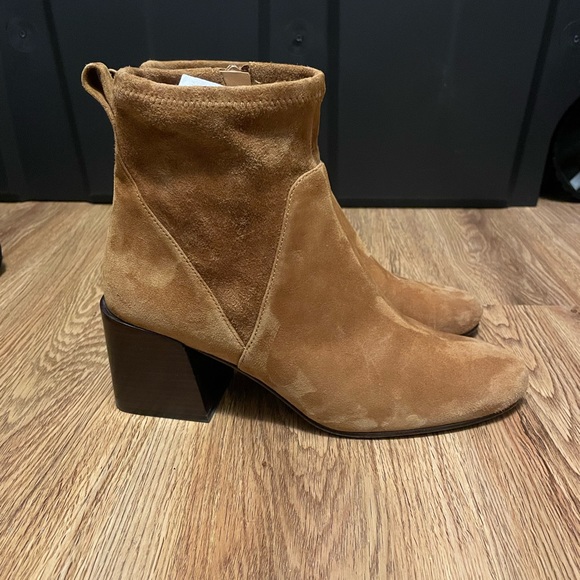 Via Spiga Ankle Boots Size 9.5. Talk about some bad boots. Giving cute and comfy - Picture 2 of 7